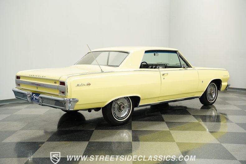 Chevrolet-Chevelle-1964-Butternut-Yellow-Black-15