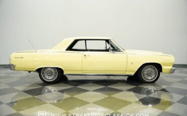 Chevrolet-Chevelle-1964-Butternut-Yellow-Black-17