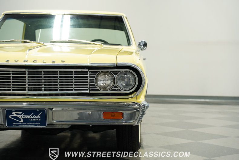 Chevrolet-Chevelle-1964-Butternut-Yellow-Black-22