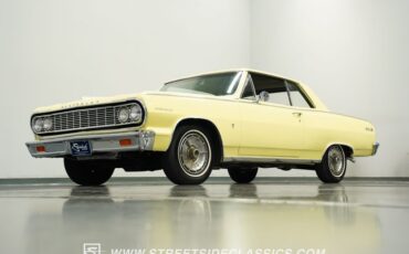 Chevrolet-Chevelle-1964-Butternut-Yellow-Black-23