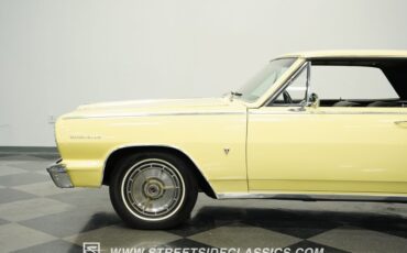 Chevrolet-Chevelle-1964-Butternut-Yellow-Black-25