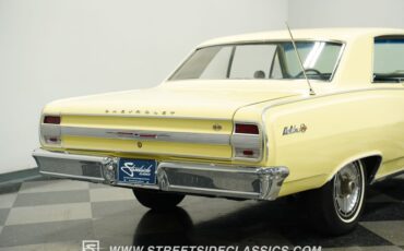Chevrolet-Chevelle-1964-Butternut-Yellow-Black-28