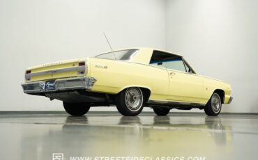 Chevrolet-Chevelle-1964-Butternut-Yellow-Black-29