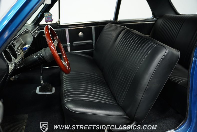Chevrolet-Chevelle-1964-Marina-Blue-Black-44
