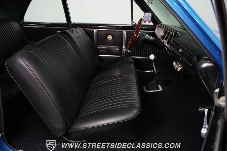 Chevrolet-Chevelle-1964-Marina-Blue-Black-45