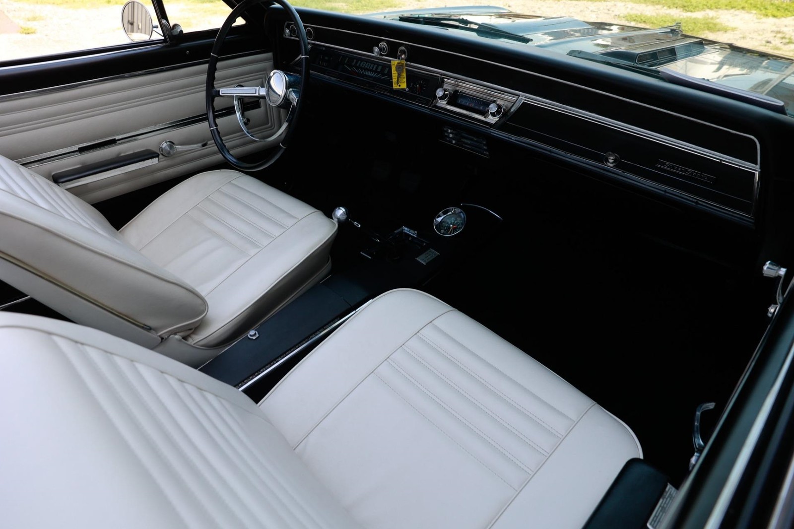 Chevrolet-Chevelle-1966-2-Door-13