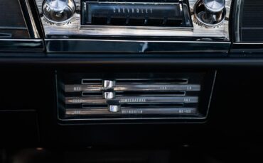 Chevrolet-Chevelle-1966-2-Door-30