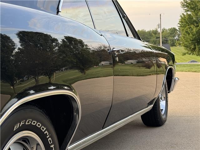Chevrolet-Chevelle-1966-2-Door-Coupe-13