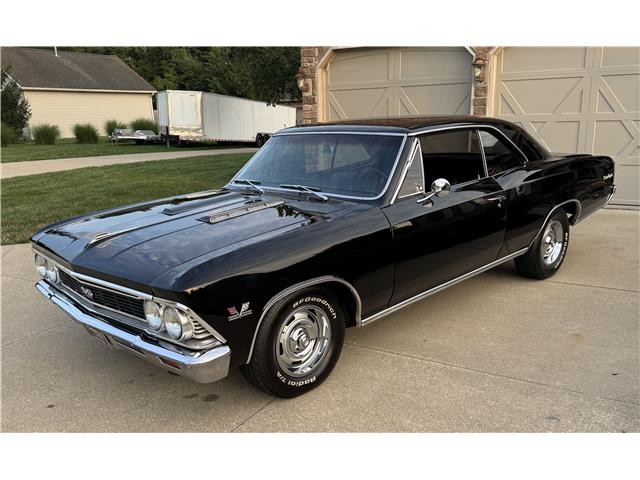 Chevrolet-Chevelle-1966-2-Door-Coupe-17