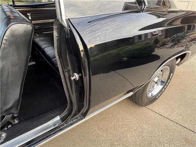 Chevrolet-Chevelle-1966-2-Door-Coupe-28
