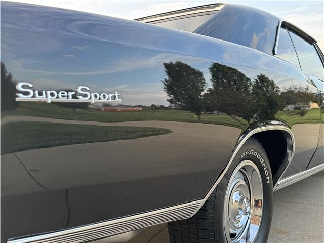 Chevrolet-Chevelle-1966-2-Door-Coupe-4