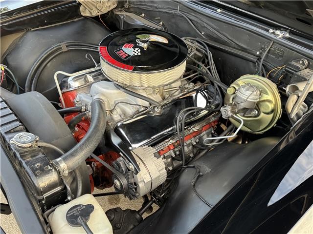 Chevrolet-Chevelle-1966-2-Door-Coupe-8