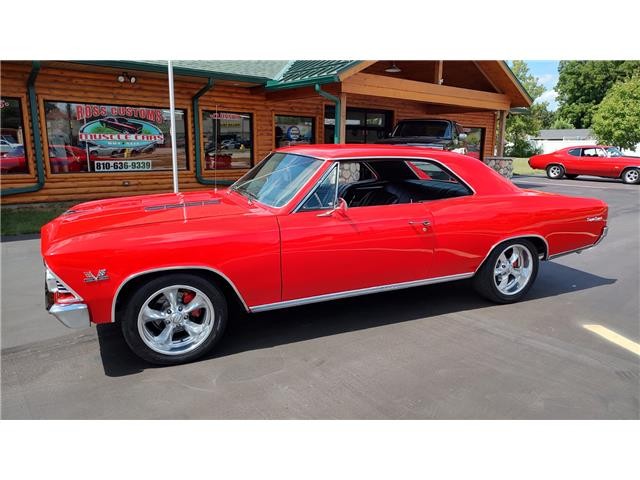 Chevrolet-Chevelle-1966-2-door-coupe-4