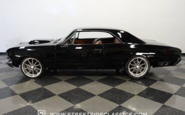 Chevrolet-Chevelle-1966-Black-Saddle-Leather-1