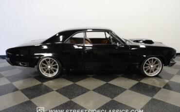 Chevrolet-Chevelle-1966-Black-Saddle-Leather-12