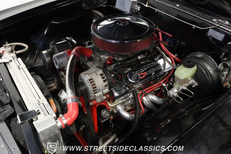 Chevrolet-Chevelle-1966-Black-Saddle-Leather-31