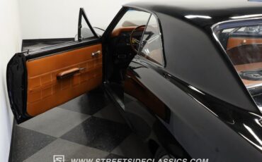 Chevrolet-Chevelle-1966-Black-Saddle-Leather-33