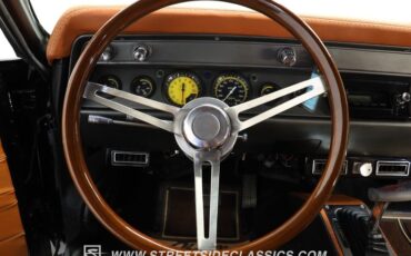Chevrolet-Chevelle-1966-Black-Saddle-Leather-35