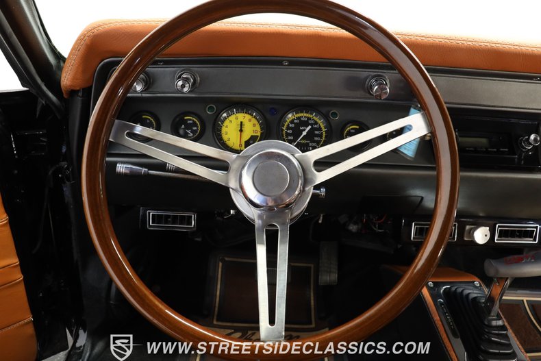 Chevrolet-Chevelle-1966-Black-Saddle-Leather-35