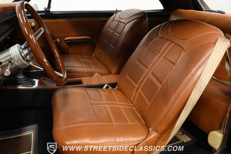 Chevrolet-Chevelle-1966-Black-Saddle-Leather-40