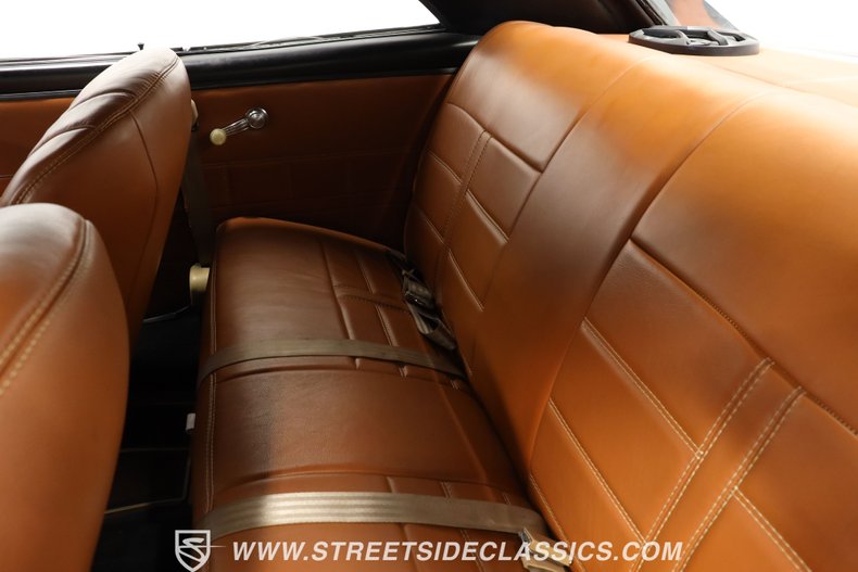 Chevrolet-Chevelle-1966-Black-Saddle-Leather-41