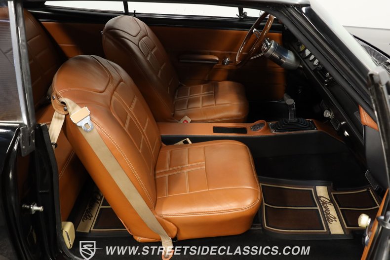 Chevrolet-Chevelle-1966-Black-Saddle-Leather-44