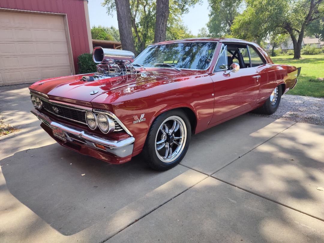 Chevrolet-Chevelle-1966-Coupe-2