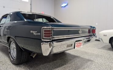 Chevrolet-Chevelle-1967-Coupe-11