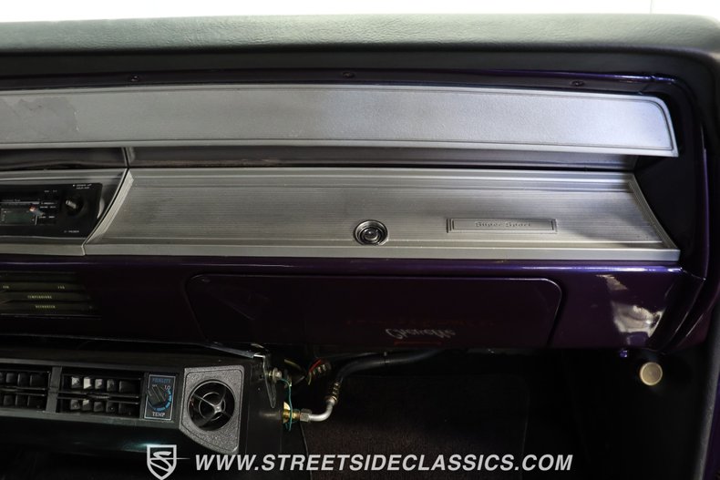 Chevrolet-Chevelle-1967-Purple-Black-49