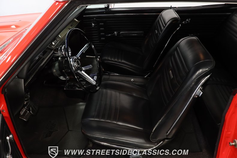 Chevrolet-Chevelle-1967-Red-Black-33