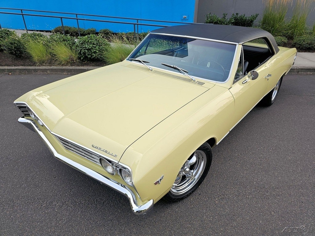 Chevrolet-Chevelle-1967-Sedan-2