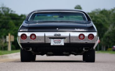 Chevrolet-Chevelle-1971-2-Door-4