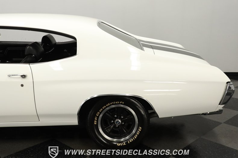 Chevrolet-Chevelle-1971-White-Black-24