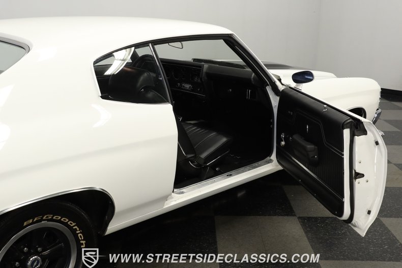 Chevrolet-Chevelle-1971-White-Black-35
