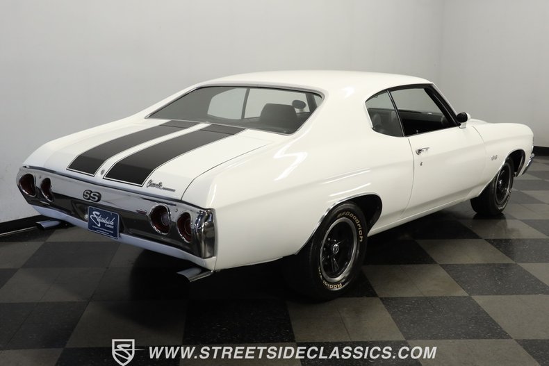 Chevrolet-Chevelle-1971-White-Black-40