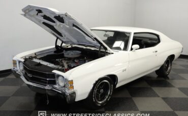 Chevrolet-Chevelle-1971-White-Black-45
