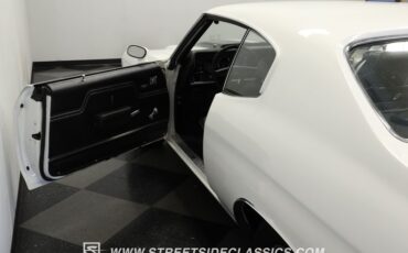 Chevrolet-Chevelle-1971-White-Black-46