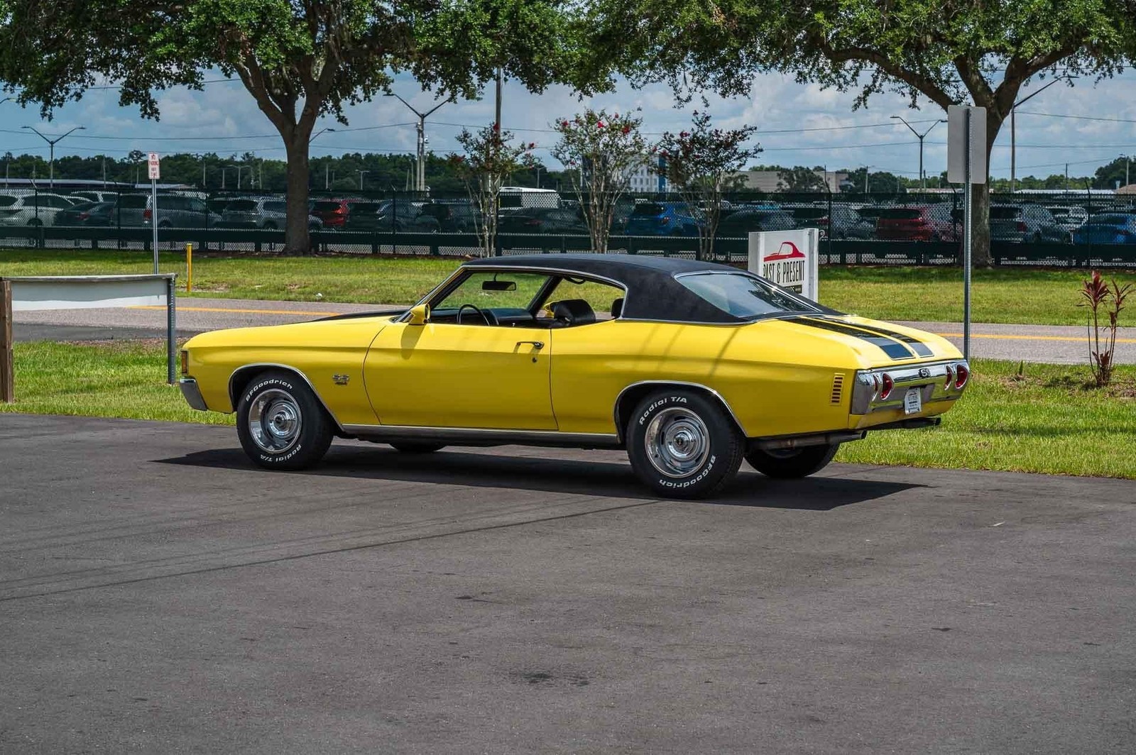Chevrolet-Chevelle-1972-2-Door-18