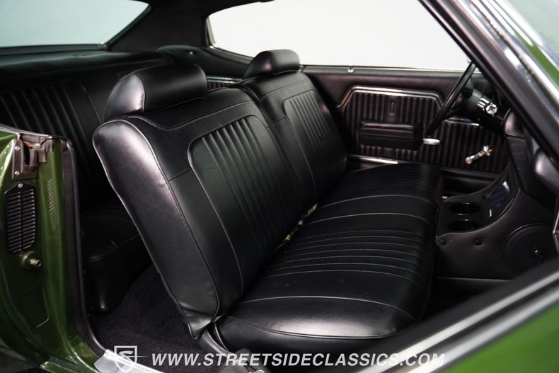 Chevrolet-Chevelle-1972-Sequoia-Green-Black-23