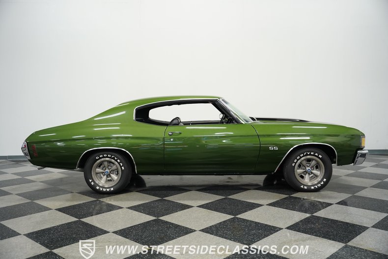 Chevrolet-Chevelle-1972-Sequoia-Green-Black-33