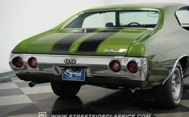Chevrolet-Chevelle-1972-Sequoia-Green-Black-44
