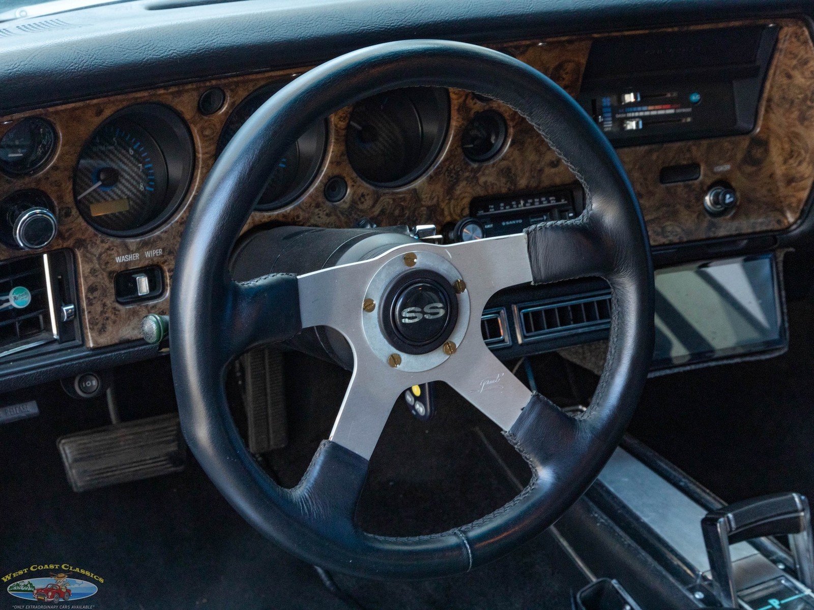 Chevrolet-Chevelle-Malibu-Custom-1972-2-Door-Coupe-34