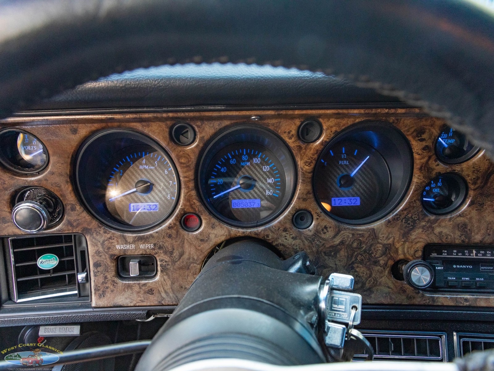Chevrolet-Chevelle-Malibu-Custom-1972-2-Door-Coupe-35