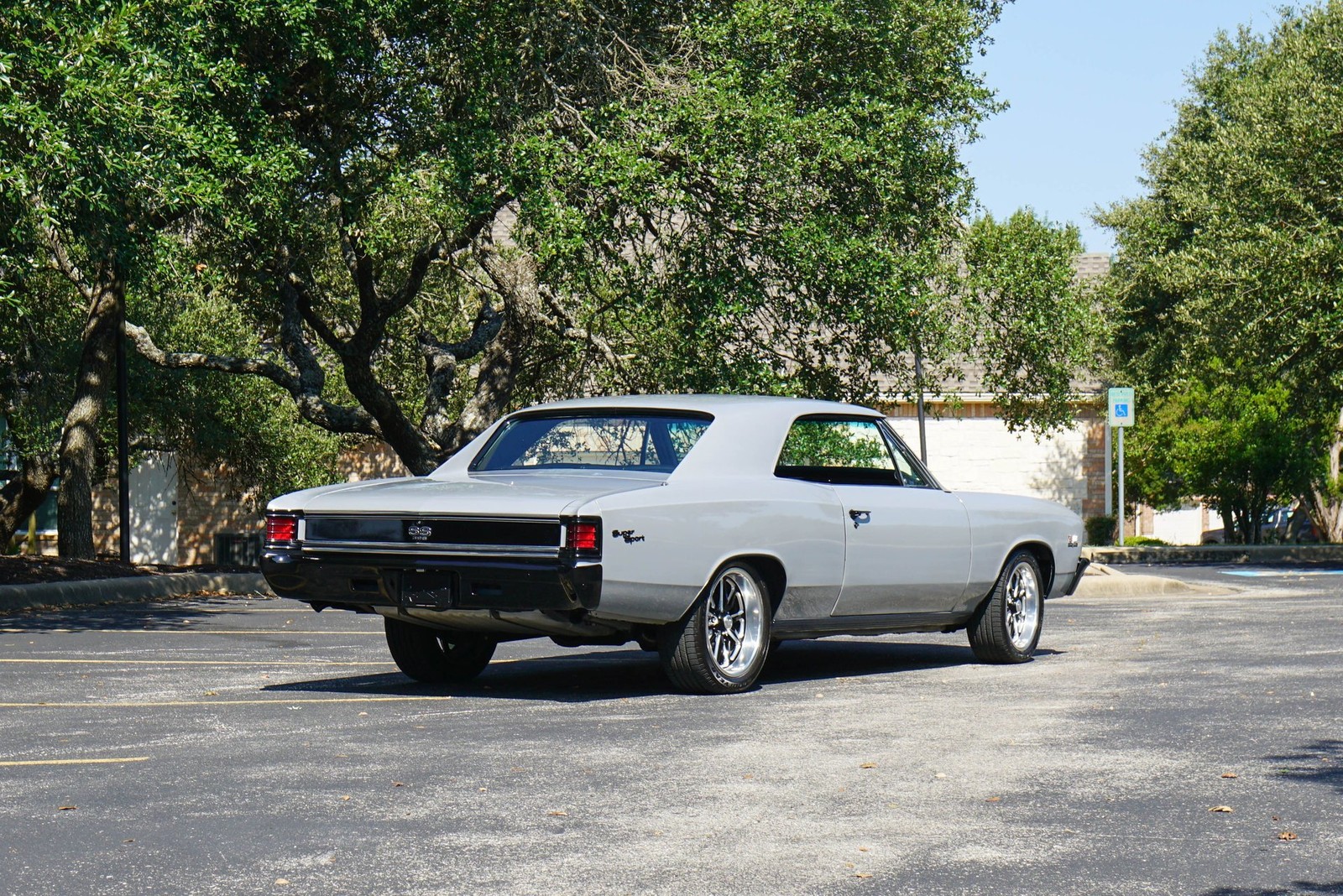 Chevrolet-Chevelle-SS-1967-Coupe-5