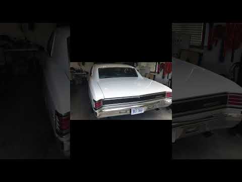 Chevrolet-Chevelle-malibu-1967-White-electric-blue-1