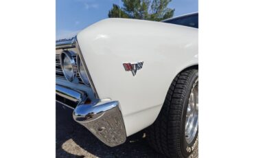 Chevrolet-Chevelle-malibu-1967-White-electric-blue-2