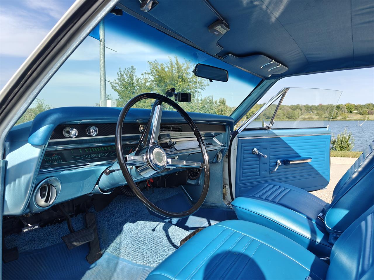 Chevrolet-Chevelle-malibu-1967-White-electric-blue-7