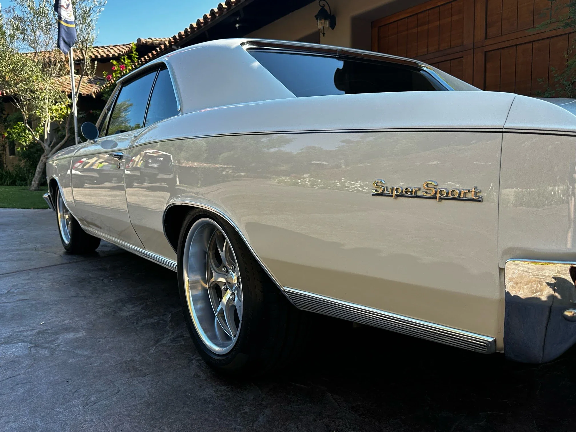 Chevrolet-Chevelle-ss-1966-White-Black-3