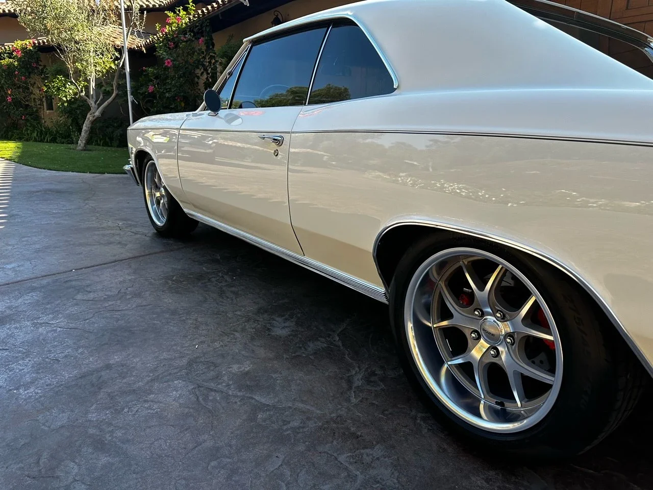Chevrolet-Chevelle-ss-1966-White-Black