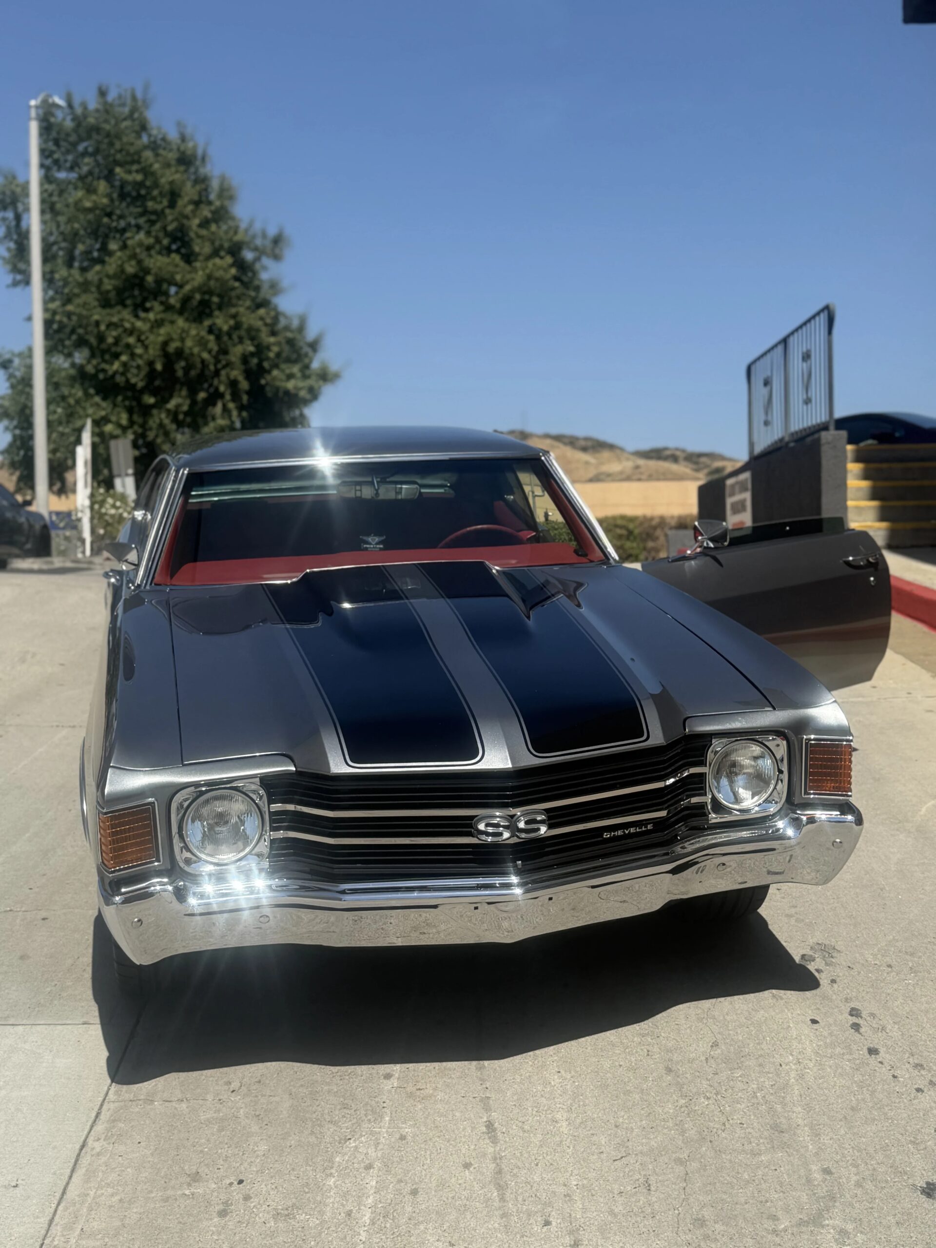 Chevrolet-Chevelle-ss-1972-Silver-Red-1